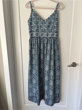 Gretchen Scott Designs Navy and White Geometric V-Neck Dress